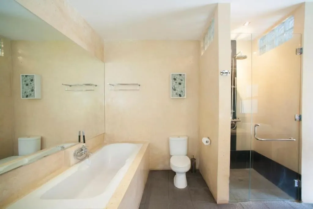 Serenity Villa 4 Bedrooms Big Pool סמיניאק אינדונזיה