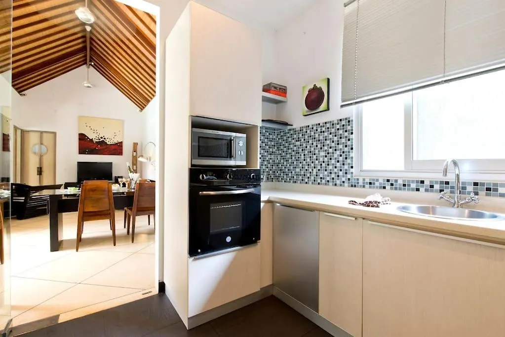 Serenity Villa 4 Bedrooms Big Pool סמיניאק