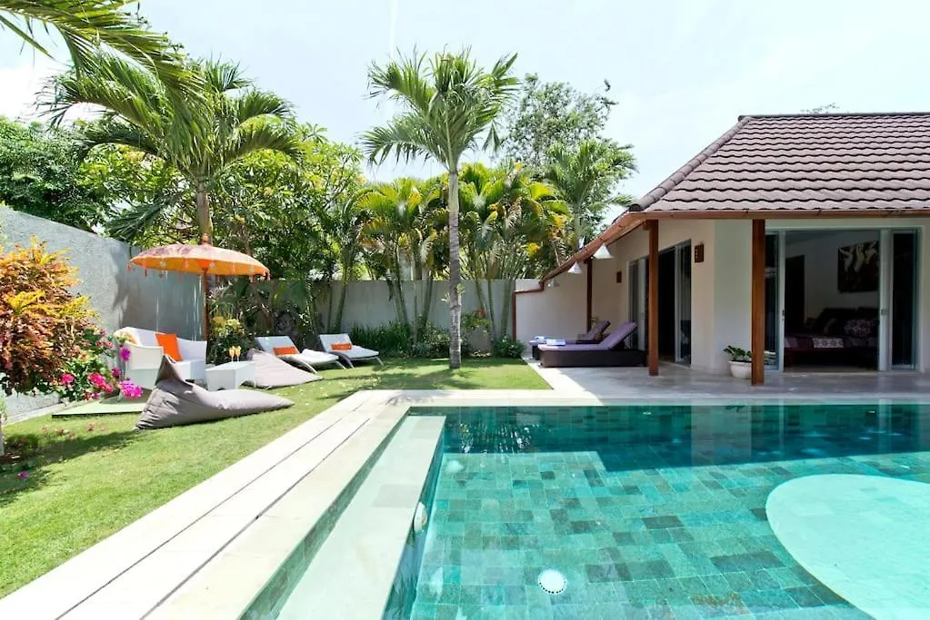 Serenity Villa 4 Bedrooms Big Pool סמיניאק