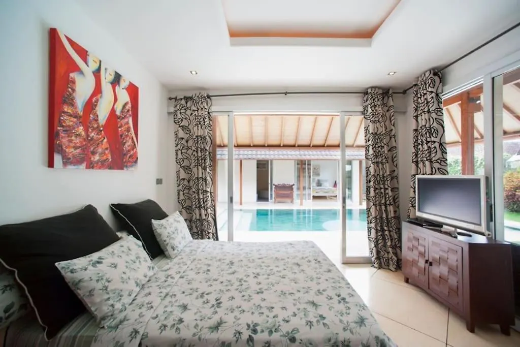 Serenity Villa 4 Bedrooms Big Pool סמיניאק